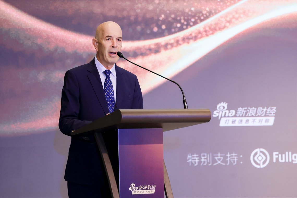 伊恩·戈尔丁:AI是双刃剑,要确保AI为人类服务,而不是让人类成为AI的仆人